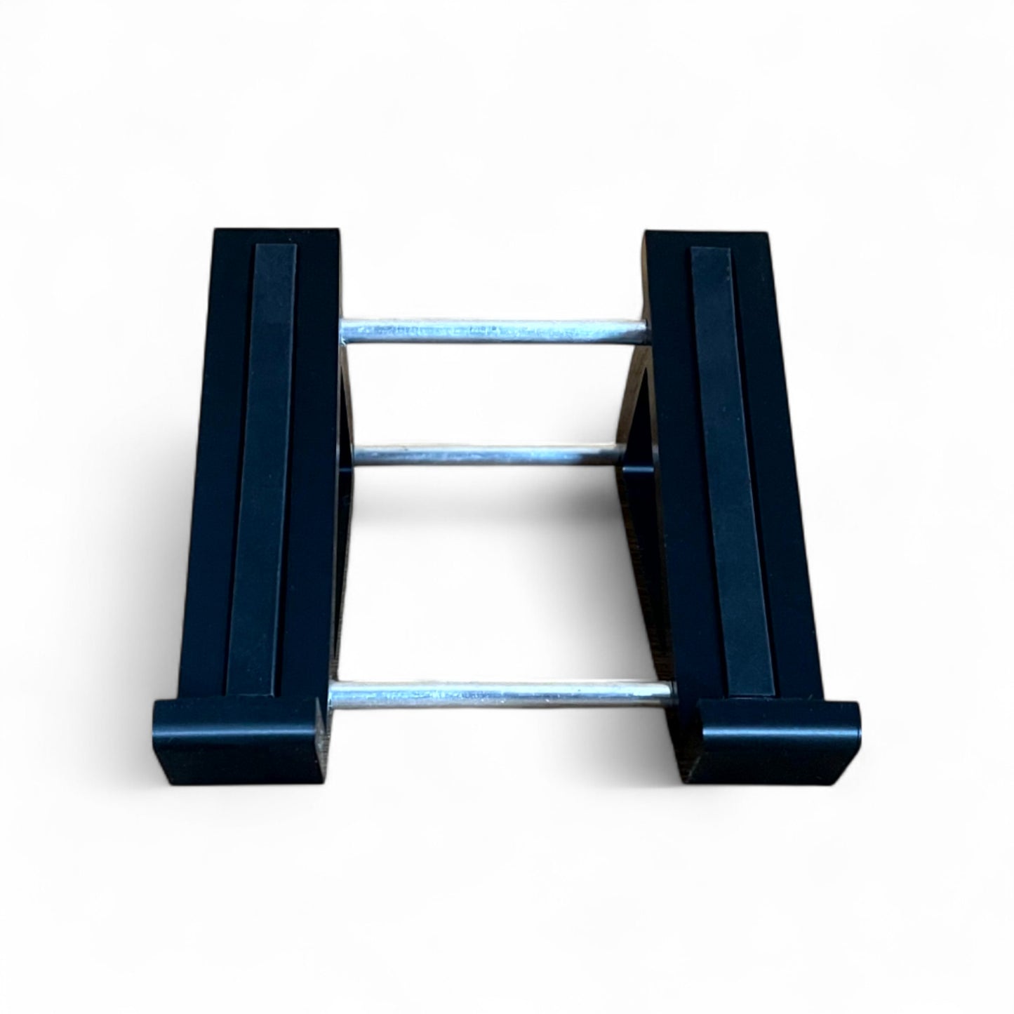 Boss DD-500, MD-500, VE-500, RC-500 and RV-500 Series Guitar Pedal Stand | 3D Printed Guitar Pedal Stand | Cold Earth Industries - 30 Degree 3D printed stand shown front view in Black on a white background