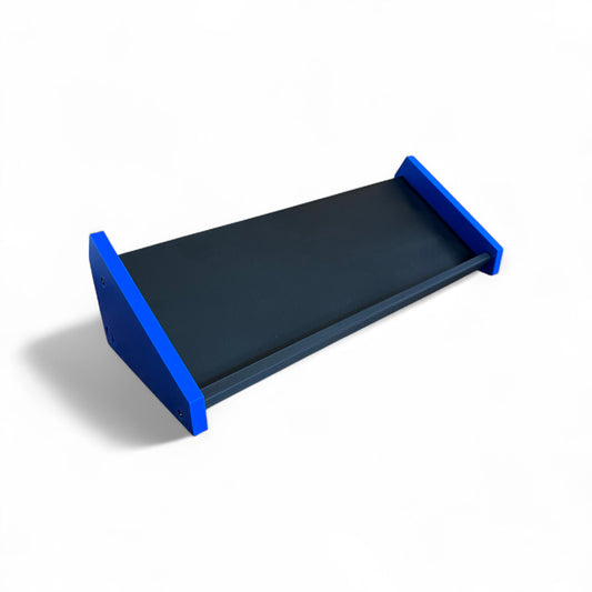 3D printed Desktop Pedalboard 400mm x 150mm 30 Degree Guitar Pedal & Synth Stand stand by Cold Earth Industries, shown in black with blue sides on a white background – custom desktop stands.