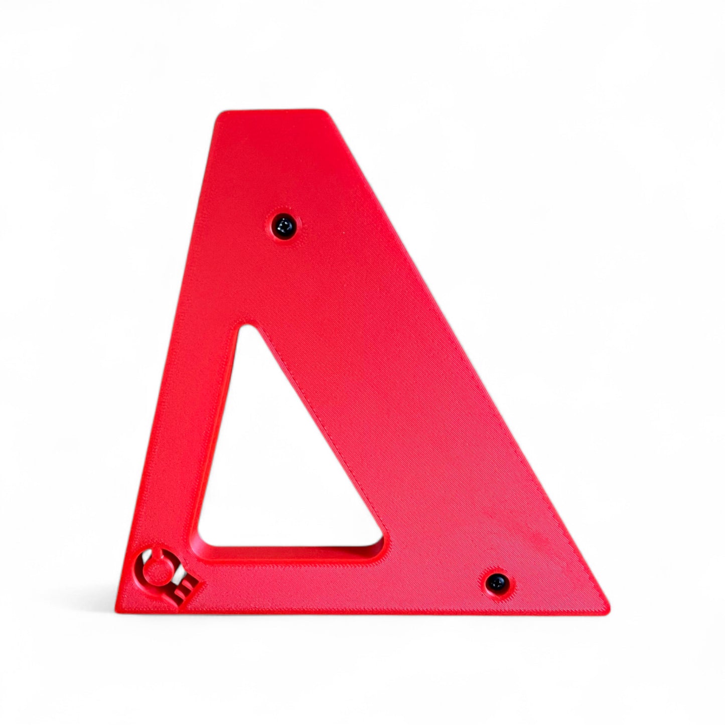 3D printed Desktop Pedalboard 400mm x 150mm 60 Degree Guitar Pedal & Synth Stand stand by Cold Earth Industries, shown from the side with logo, in black with red sides, on a white background – custom desktop stands.