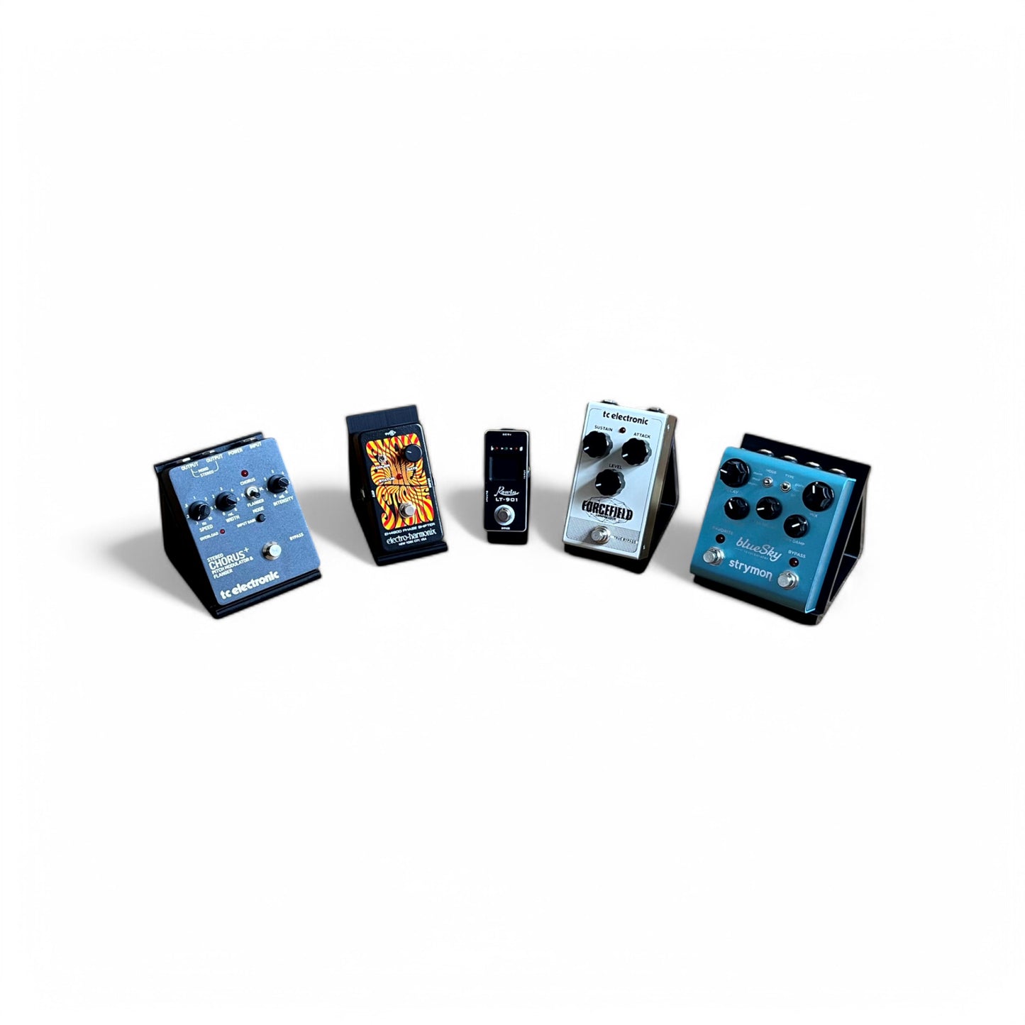Guitar Pedal Stand 60 Degree 65mm - 110mm Widths, 3D printed by Cold Earth Industries (60 degree angle)