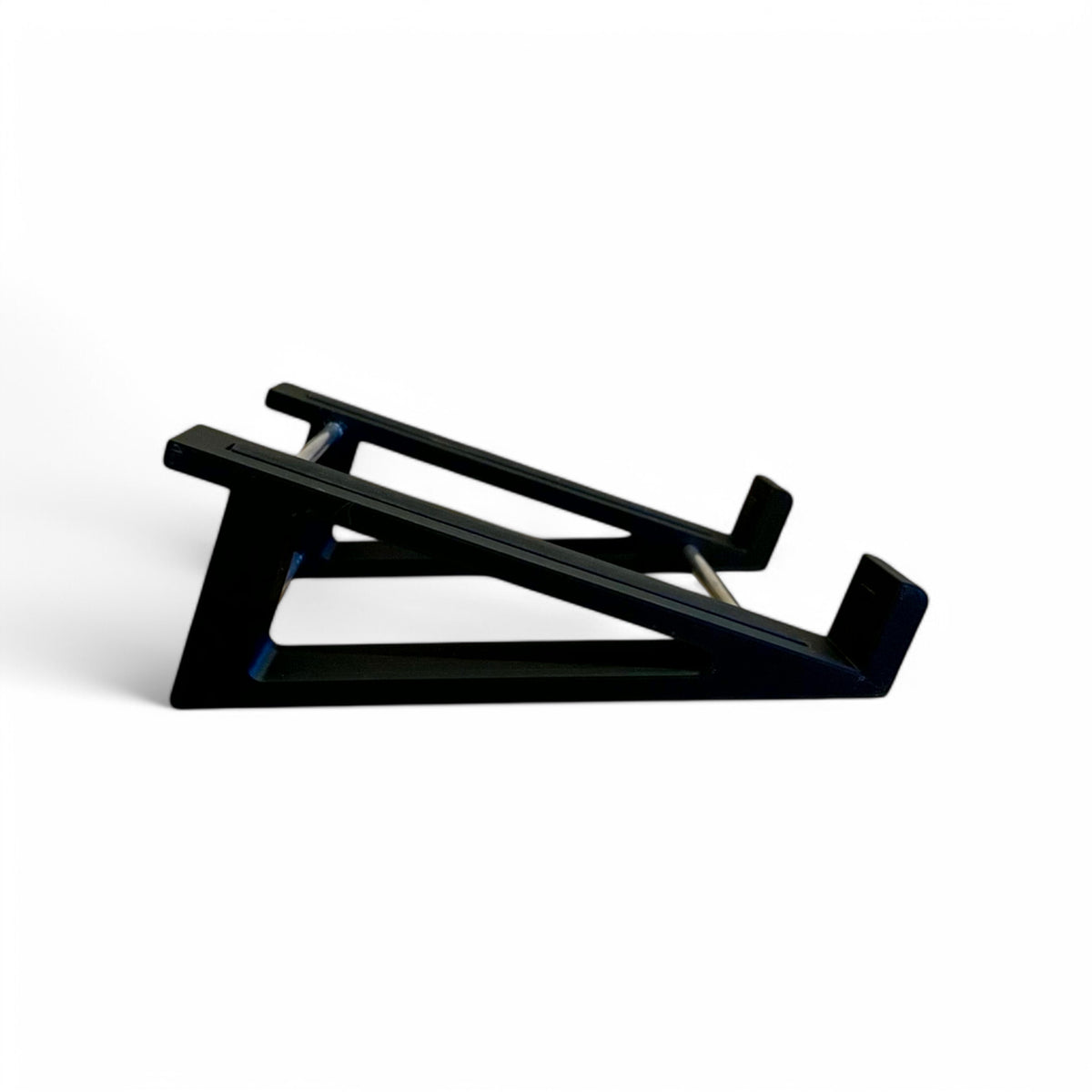 3D printed Elektron Digitone / Digitakt / Syntakt Synth 20 degree stand by Cold Earth Industries, shown side view, in black, on a white background