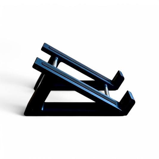 3D printed Strymon BigSky, Mobius, Timeline Guitar Pedal 30 Degree stand by Cold Earth Industries, shown side view in black on a white background – custom desktop stands.