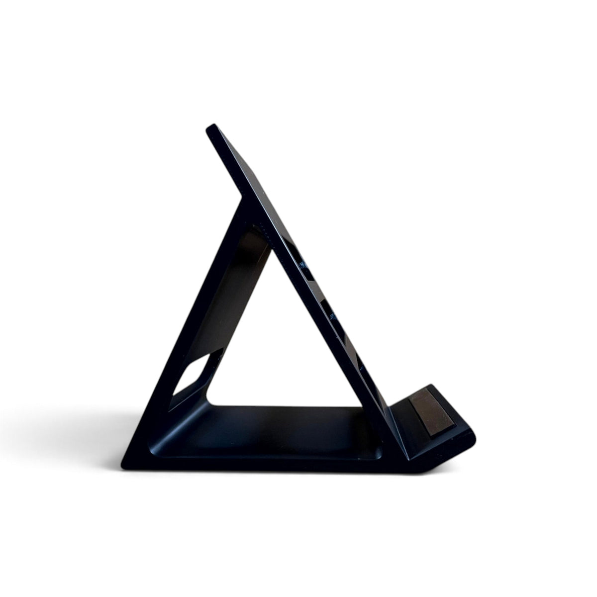 3D printed Boss EX-4 Effects Expander Guitar Pedal 60 Degree stand by Cold Earth Industries, shown side view, in black, on a white background – custom desktop stands.