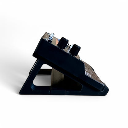 3D printed Behringer Pro VS Mini JT PHARA-O Synth 30 degree stand by Cold Earth Industries, shown side view with JT MIni (not included) in black on a white background – custom desktop stands.