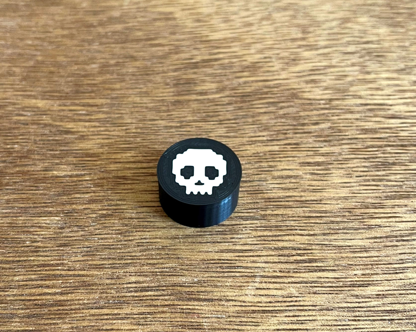 Guitar Pedal Footswitch Topper - Skull Design