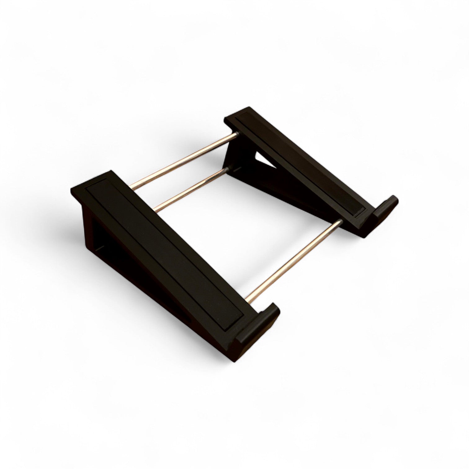 3D printed Neural DSP Quad Cortex Guitar Pedal 20 degree stand by Cold Earth Industries, shown in black on a white background – custom desktop stands.