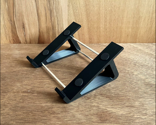 Quad Cortex Stand